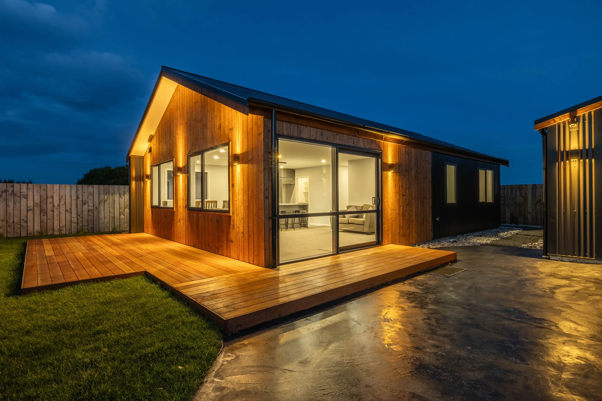 Golden Hour Retreat gallery image 3