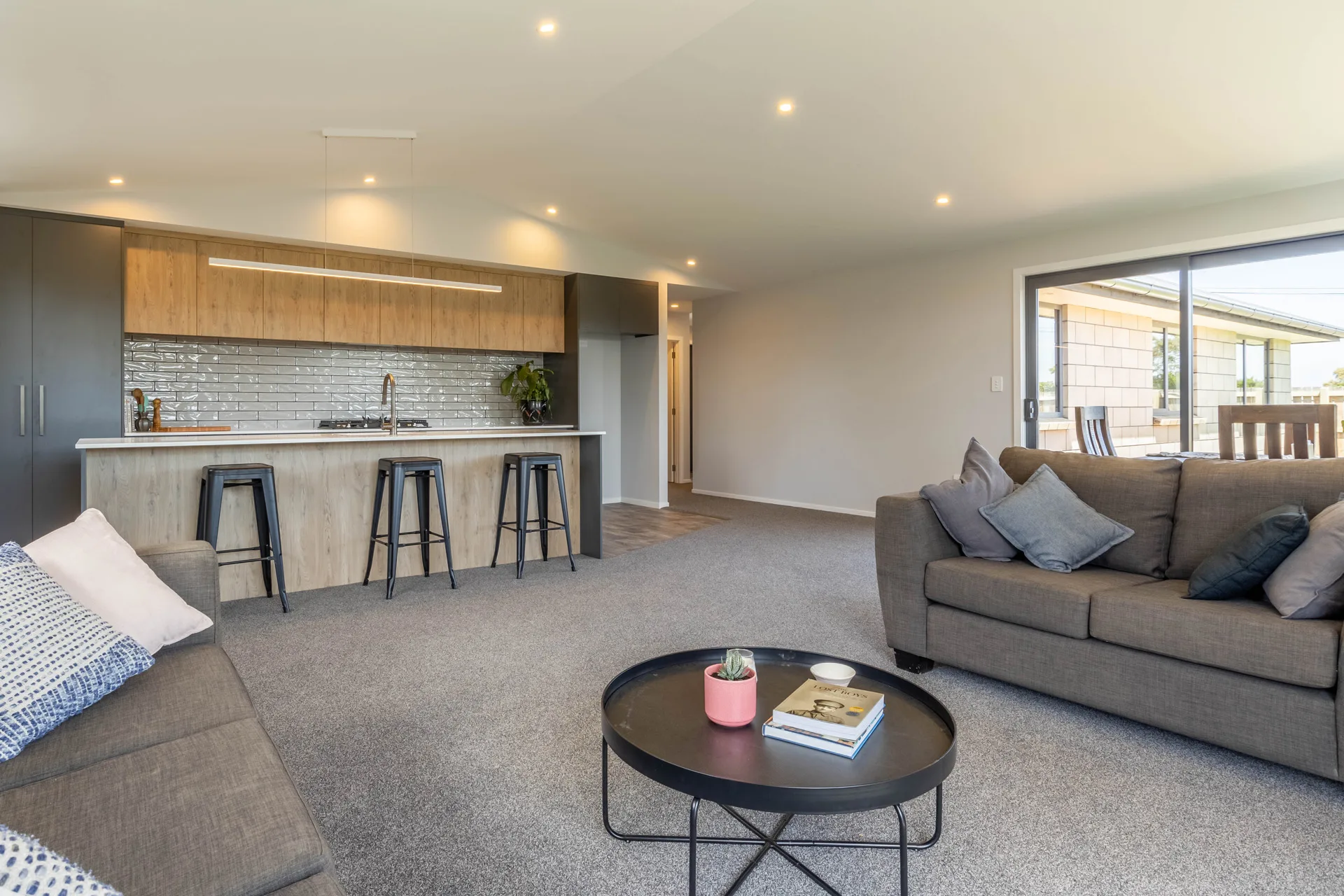 Shades of Strength gallery image 41